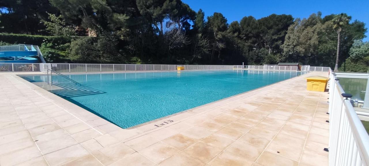 Bel Appartement Avec Piscine Proche Des Plages Six-Fours-les-Plages Exterior foto